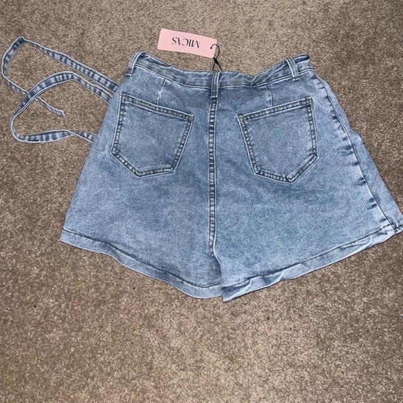 MICAS Flap Pocket Denim Wrap Sky Blue Shorts | Size L - Picture 2 of 2